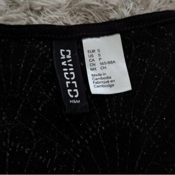 Silver glittery metallic v-neck sleeveless  bodysuit - Picture 5 of 5